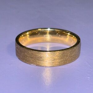 18k Gold Band Ring